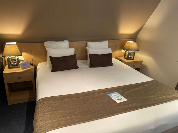 Bedroom 16