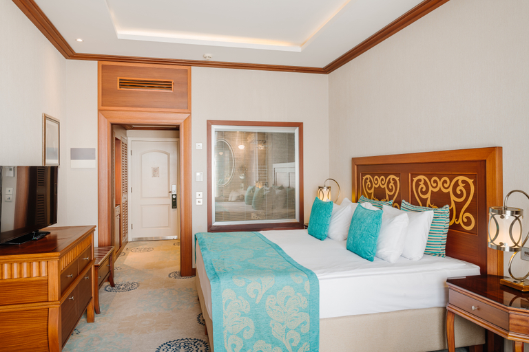 Bedroom 3, The Arkin Colony Hotel