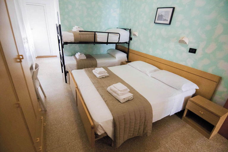 Bedroom 3, Hotel Enna, Rimini