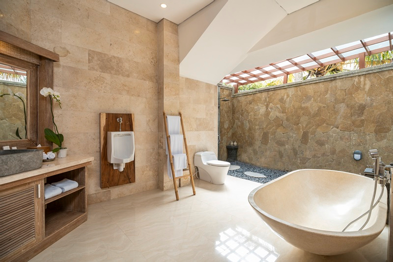 Bathroom 11