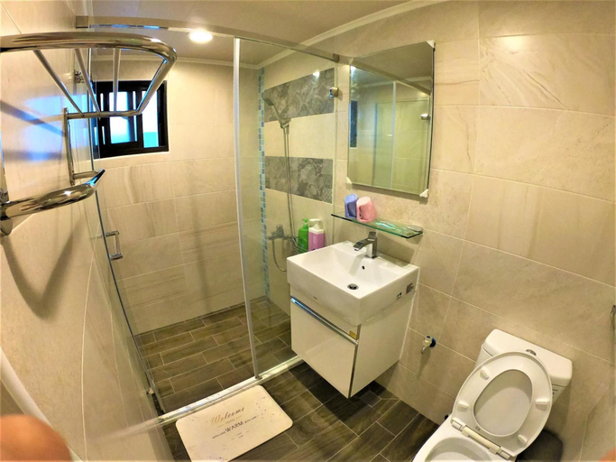 Bathroom 4, Islander B&B, Pingtung