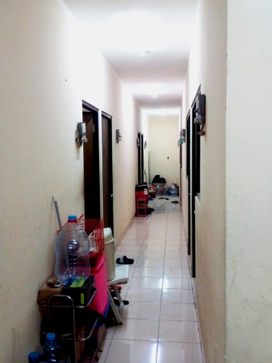 Public Area 4, EXPRESS O 91381 Penginapan Pasar Baru Selatan, Central Jakarta