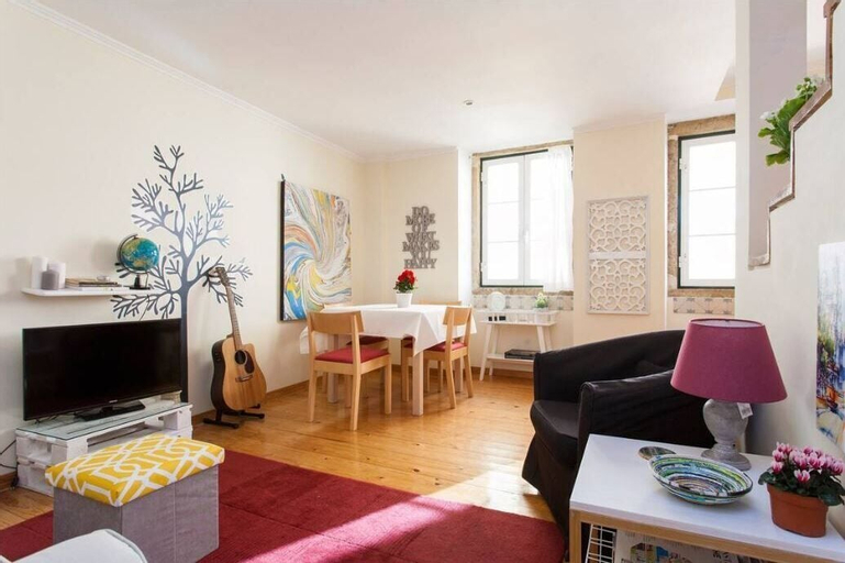 My Fair Lisbon - Santos Duplex Apartment, Lisboa