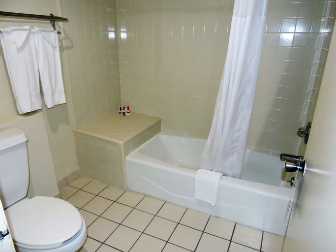 Bathroom 20