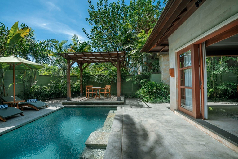 Swimming Pool 28