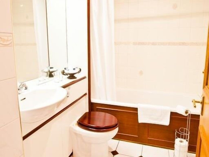 Bathroom 5, Leeming Wells, Bradford