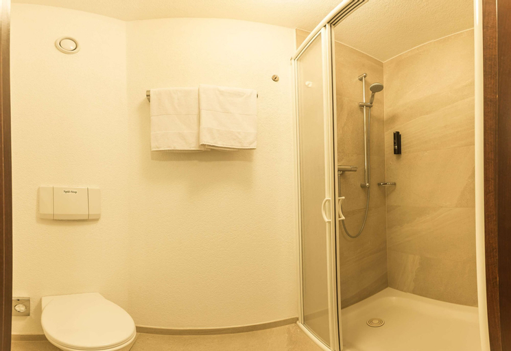 Bathroom 4