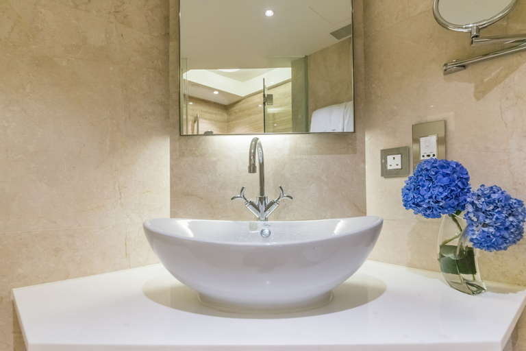 Bathroom 22