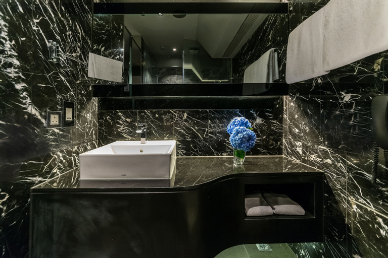Bathroom 24