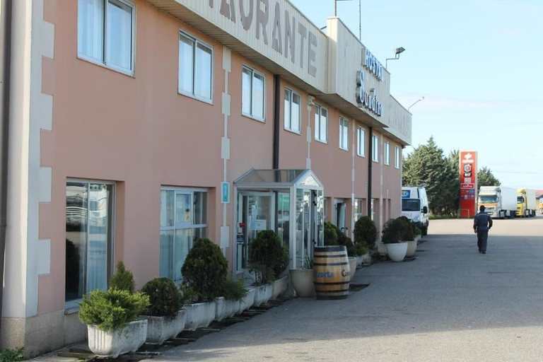Exterior & Views 2, Hostal Sandino, Palencia
