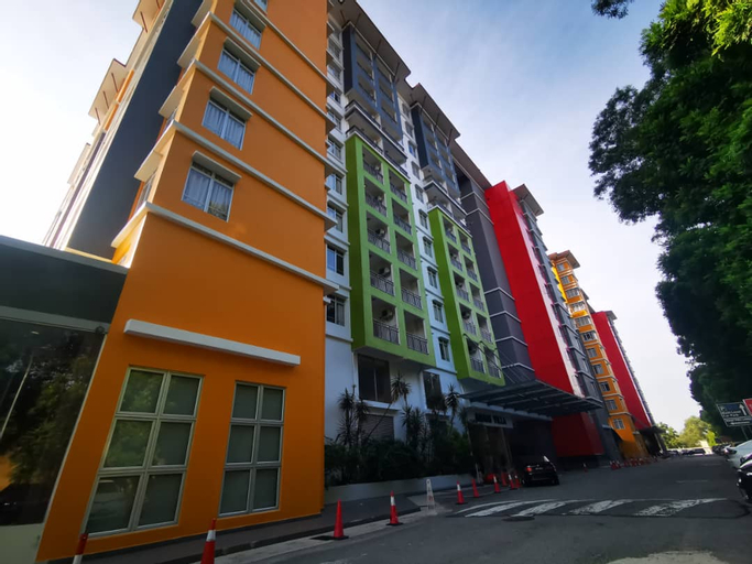 Exterior & Views 28