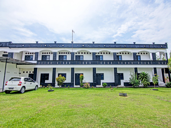Exterior & Views 2, OYO 91127 Wisma Sukajadi Syariah, Prabumulih