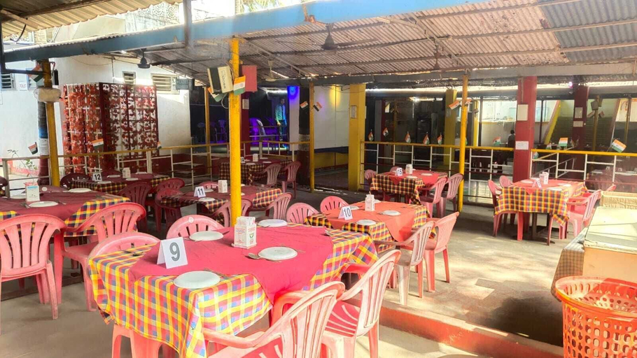 Food & Drinks 5, Dariya Darshan Hotel, Daman