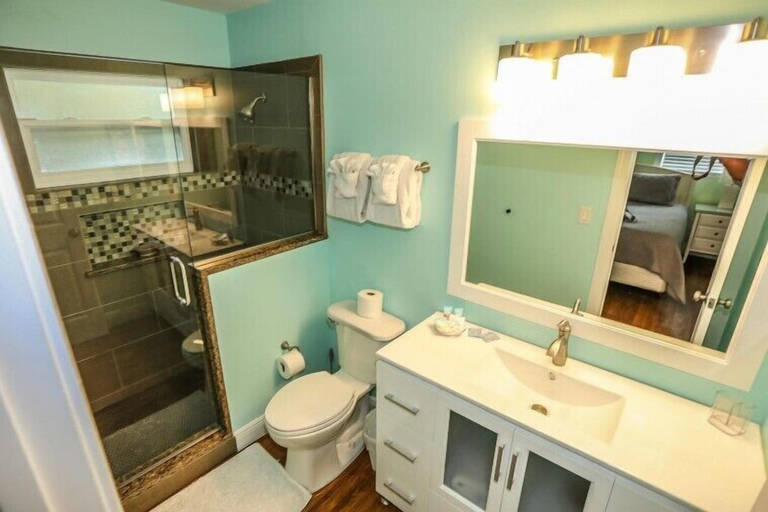 Bathroom, 203 Fairweather Villa A, Lee