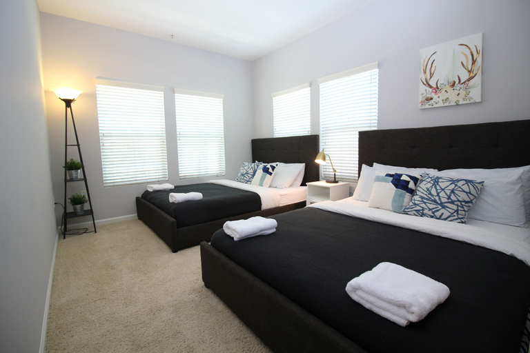 Bedroom 1, West Hollywood Deluxe Suites, Los Angeles
