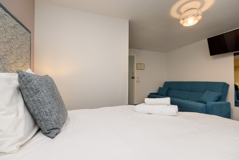 Bedroom 3, Portbyhan Hotel, Cornwall