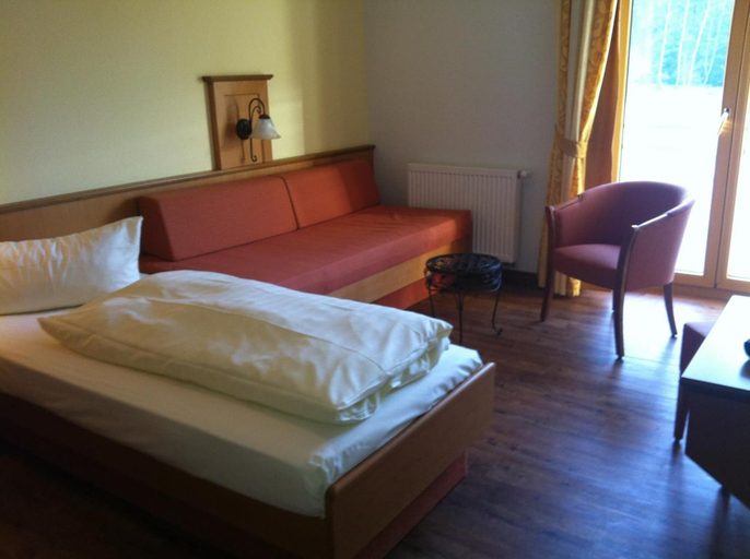 Bedroom 4, Landgasthof Hessenmuhle, Fulda
