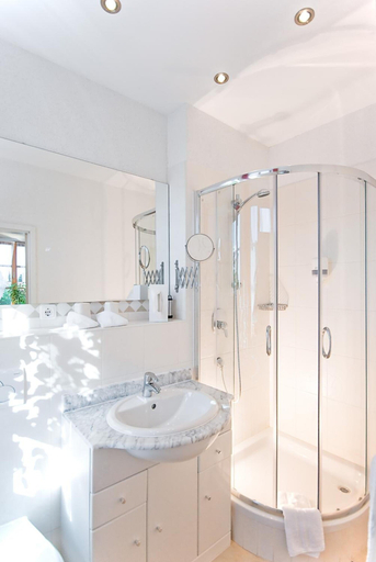Bathroom 5, Der Tegernseer Hof, Miesbach