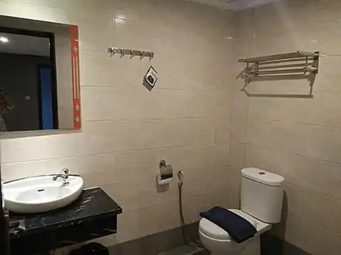 Bathroom 4, Hotel Mustika Senen, Central Jakarta
