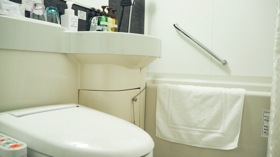 Bathroom 20