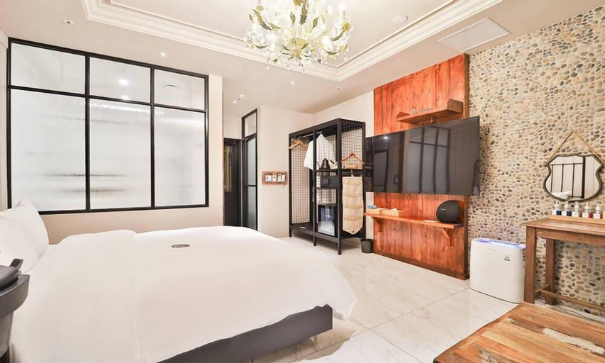 Bedroom 23