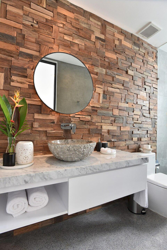 Bathroom 3, VILLA SOHO· Luxury Indulgence close to FINNS CLUB, Badung