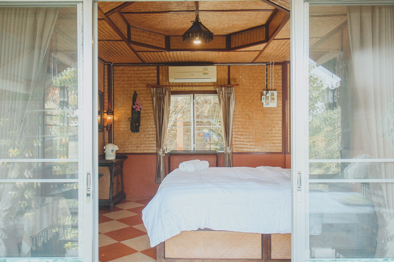 Bedroom 27