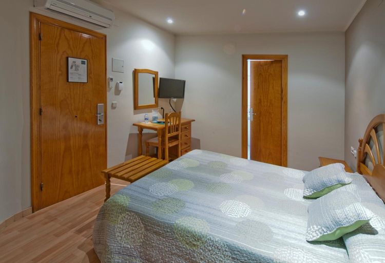 Bedroom 4, Hotel Jardi Apartments, Lleida