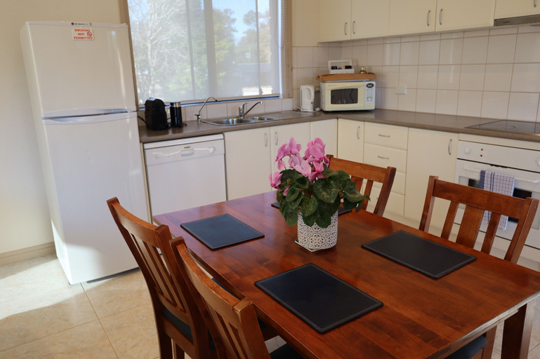 Coull Waters Holiday Apartments, E. Gippsland - Orbost