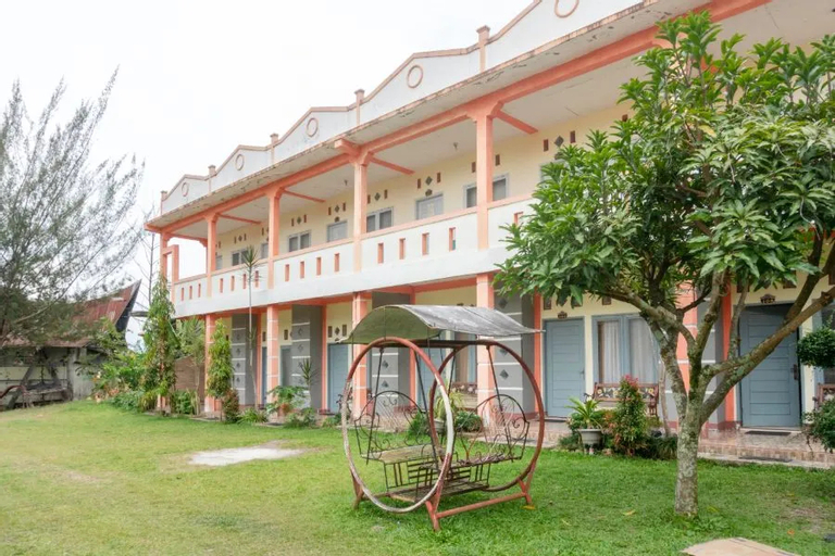 Exterior & Views 2, Kings Guest House, Samosir