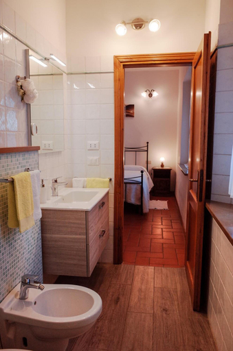 Bathroom 4, Poggio Al Vento, Siena