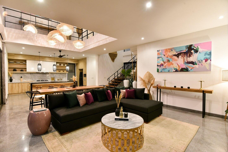 Others 5, VILLA SOHO· Luxury Indulgence close to FINNS CLUB, Badung