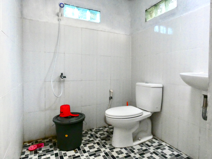 Bathroom 4, Santi Garden Bungalows, Sabang