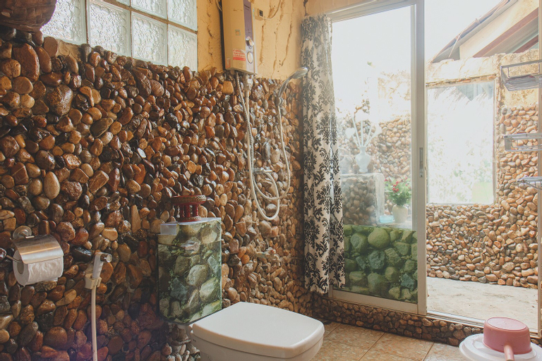 Bathroom 17
