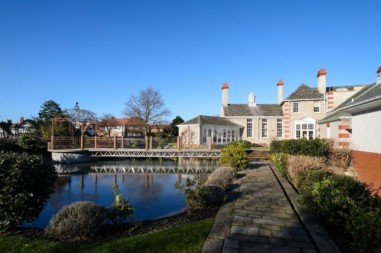 Exterior & Views, Leverhulme Hotel, Wirral