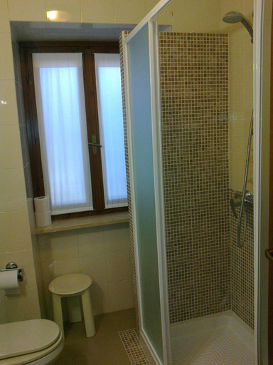 Bathroom 5, Albergo all'Ancora, Verona