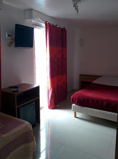 Bedroom 3, Bertha, Paris