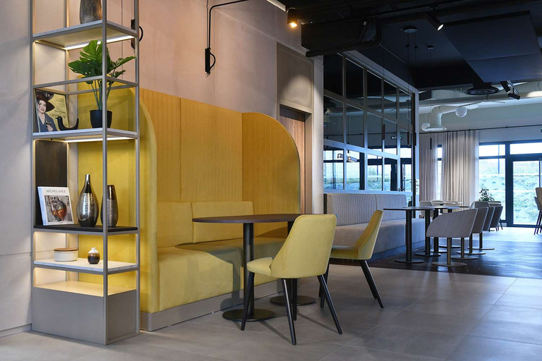 Public Area 5, Golden Tulip Reims, Marne