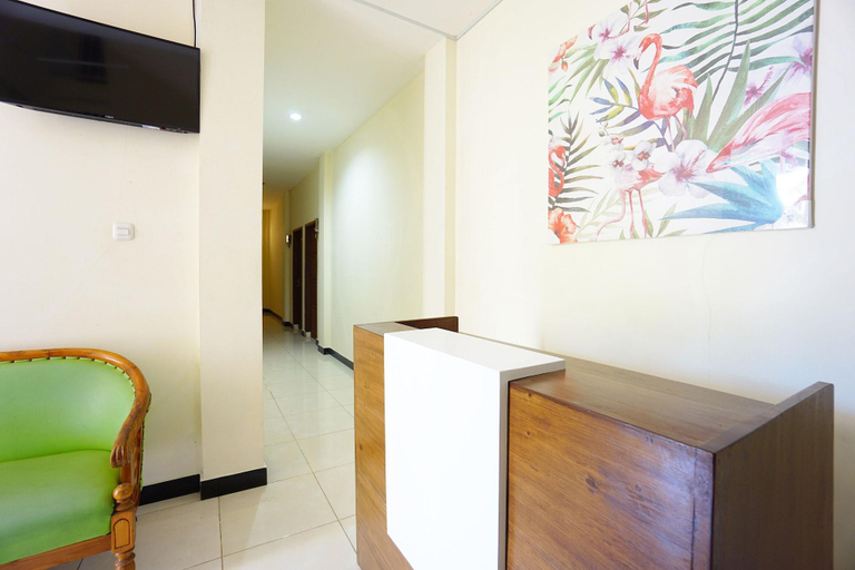 Public Area 2, OYO 1292 Lieke Residence, Manado