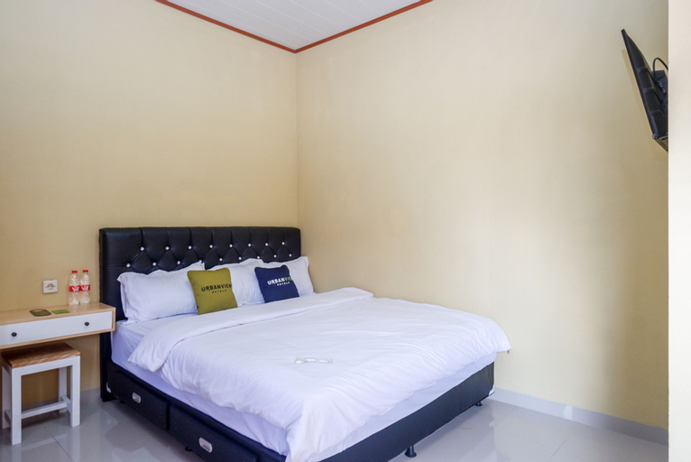 Bedroom 1, Urbanview Hotel Telu Wolu Monjali, Yogyakarta