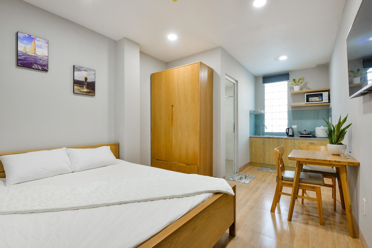Your Home Serviced Apartment by ZUZU, District 3