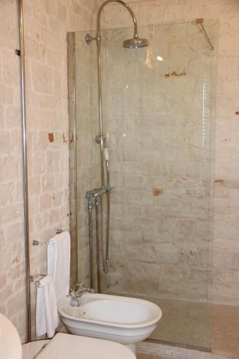 Bathroom 5, Trullo Il Cantastorie, Bari