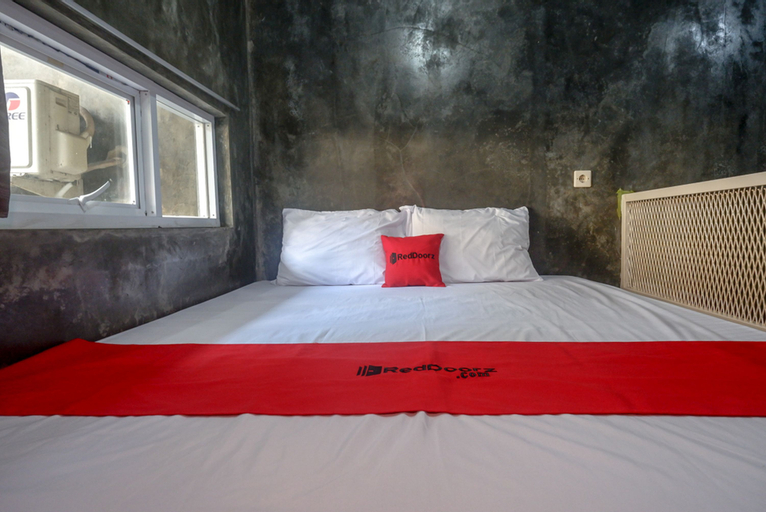 Bedroom 4, RedDoorz near Jumbo Mall Sragen, Sragen