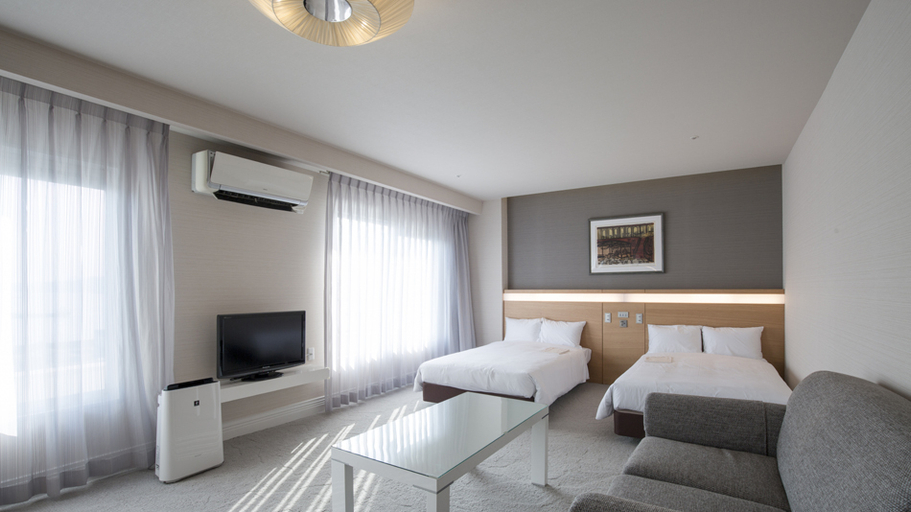 Bedroom, Clayton Bay Hotel, Kure