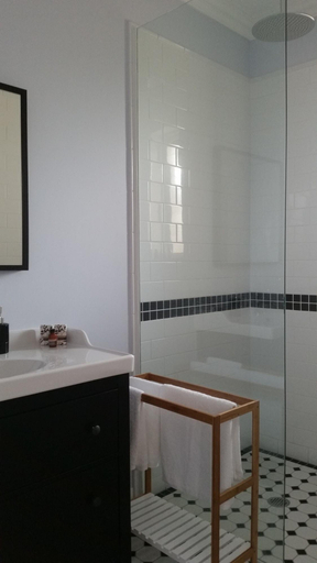 Bathroom 5, Kernow Charters Towers, Charters Towers