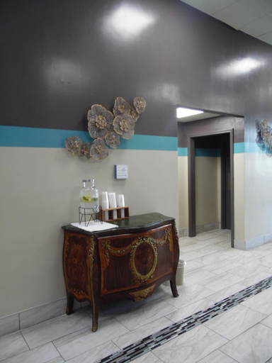 Public Area 3, 1Hotel, Potter
