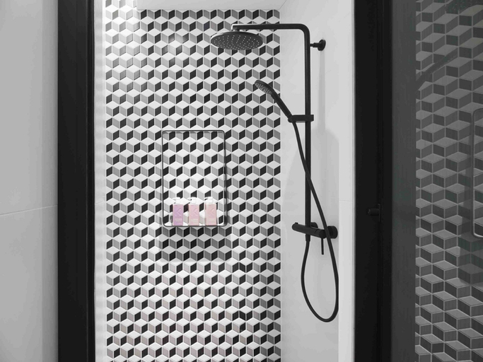 Bathroom 12