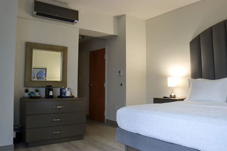 Bedroom 3, Claremont Hotel, Miami-Dade
