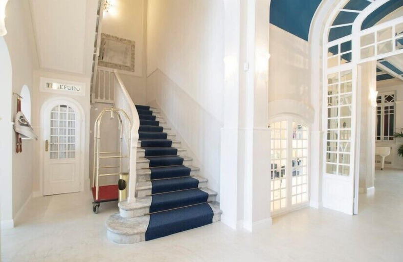 Public Area 2, Hotel London, Lucca