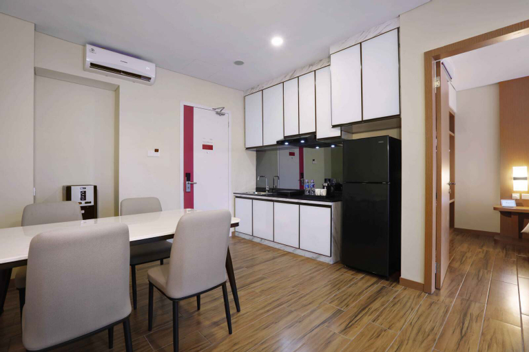 Dining Room 19